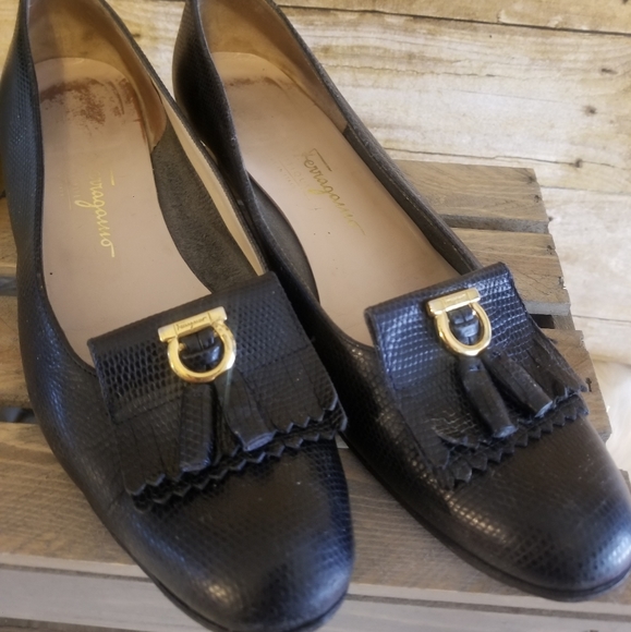 🌟 Vintage Leather Salvatore Ferragamo Women's Shoes - Picture 2 of 6